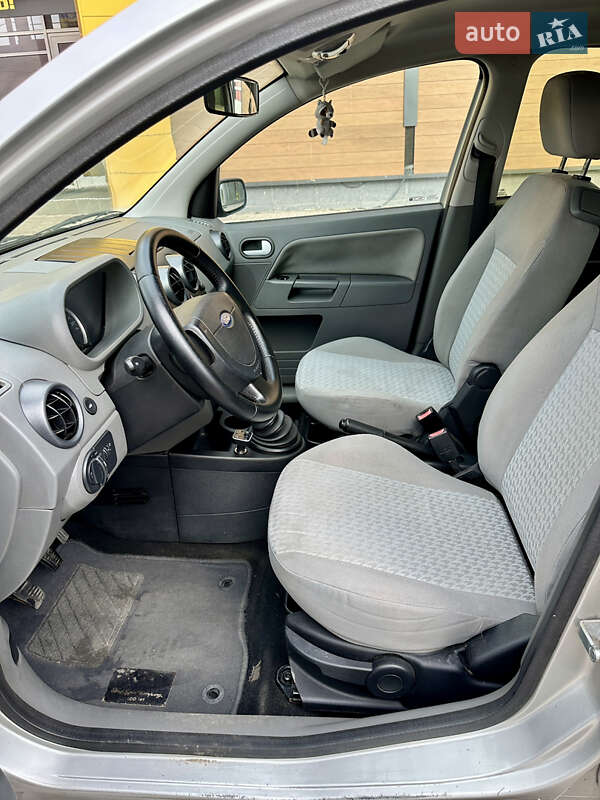 Хэтчбек Ford Fusion 2003 в Белой Церкви фото 25 Хэтчбек Ford Fusion 2003 в Белой Церкви