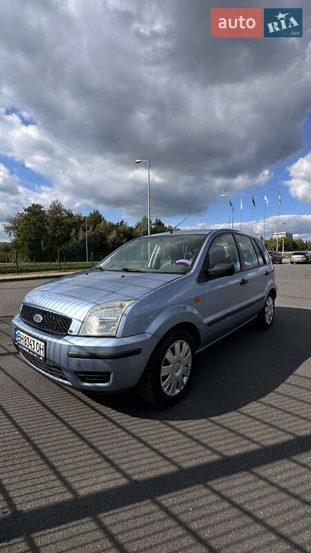 Хэтчбек Ford Fusion 2004 в 