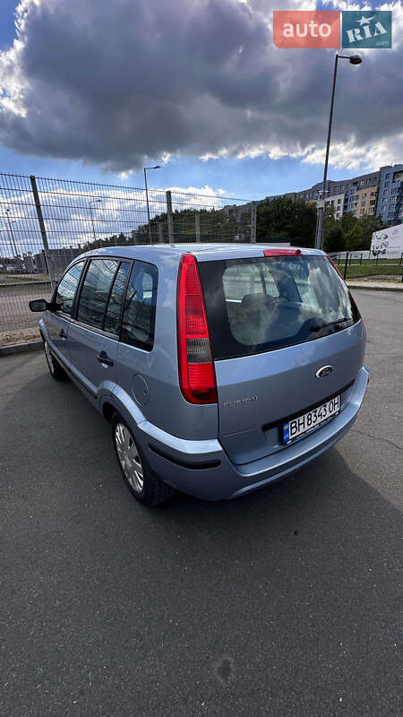 Хэтчбек Ford Fusion 2004 в Львове