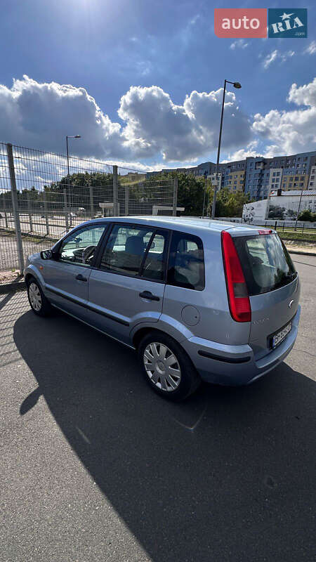Хэтчбек Ford Fusion 2004 в Львове