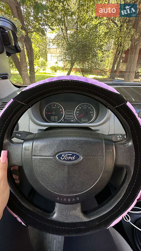 Хэтчбек Ford Fusion 2004 в Львове