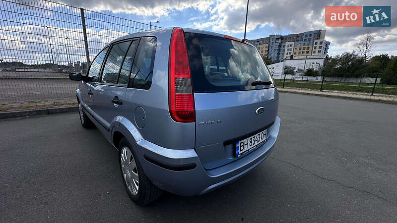 Хэтчбек Ford Fusion 2004 в Львове