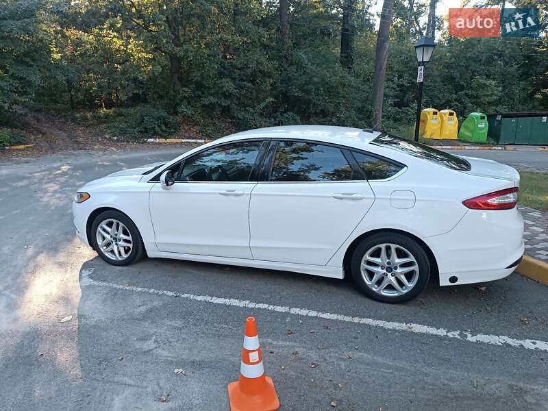 Седан Ford Fusion 2016 в Киеве