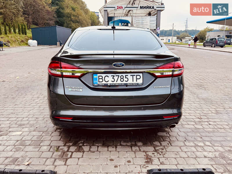 Седан Ford Fusion 2016 в Львове