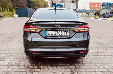 Седан Ford Fusion 2016 в 