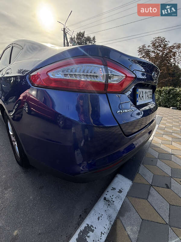 Седан Ford Fusion 2015 в Киеве фото 7 Седан Ford Fusion 2015 в Киеве