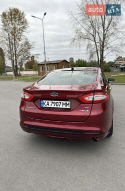 Седан Ford Fusion 2012 в 