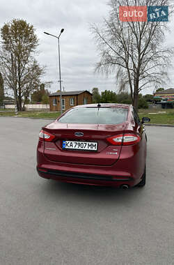 Седан Ford Fusion 2012 в 