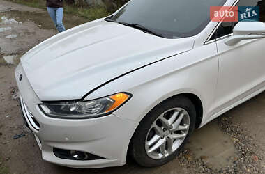 Седан Ford Fusion 2014 в 
