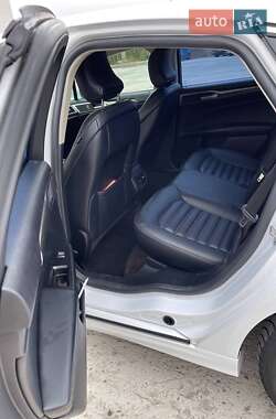 Седан Ford Fusion 2018 в 