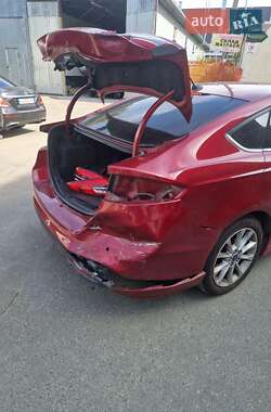 Седан Ford Fusion 2016 в 