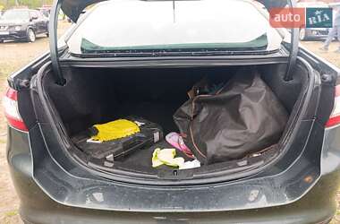 Седан Ford Fusion 2014 в 