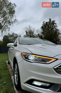 Седан Ford Fusion 2016 в 