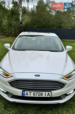 Седан Ford Fusion 2016 в 