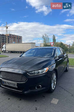 Седан Ford Fusion 2013 в Ужгороді