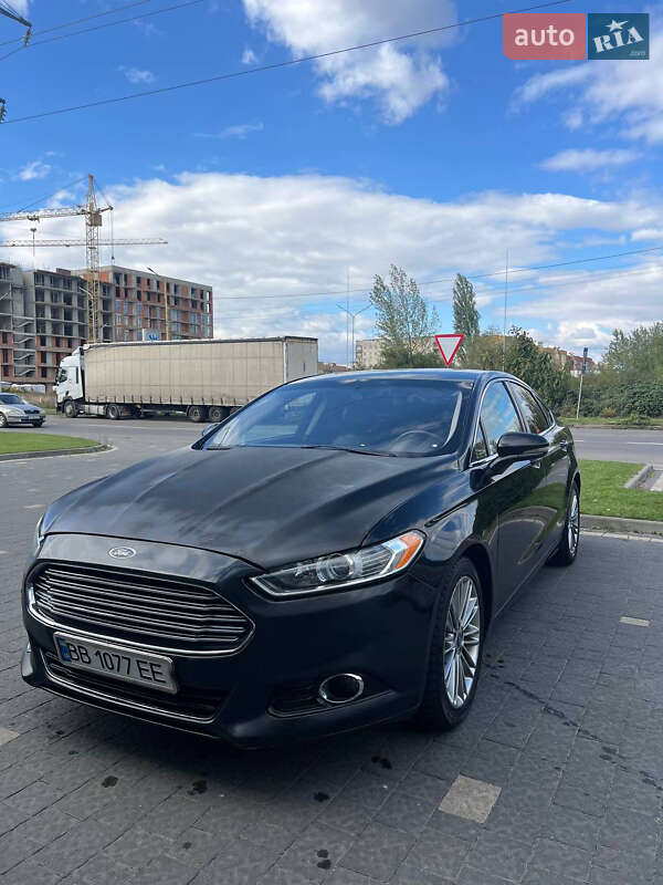 Седан Ford Fusion 2013 в 