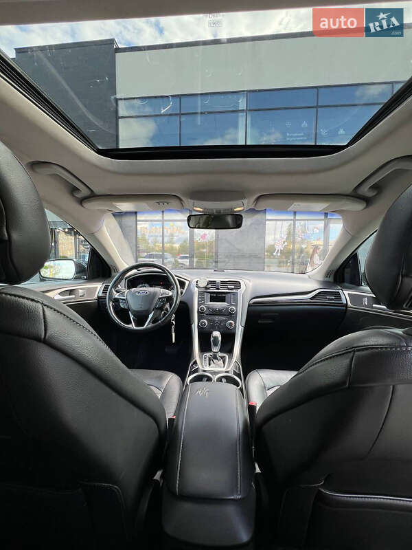 Седан Ford Fusion 2013 в Ужгороде
