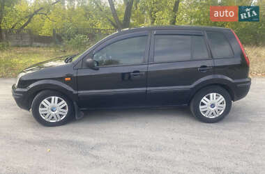 Хэтчбек Ford Fusion 2003 в 