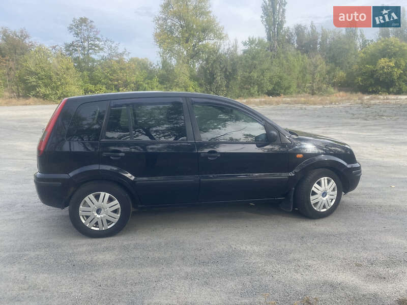 Хэтчбек Ford Fusion 2003 в Днепре