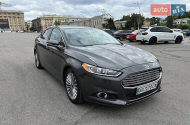 Седан Ford Fusion 2015 в 