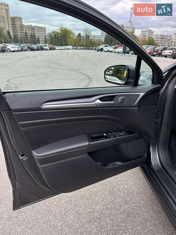 Седан Ford Fusion 2015 в Харкові