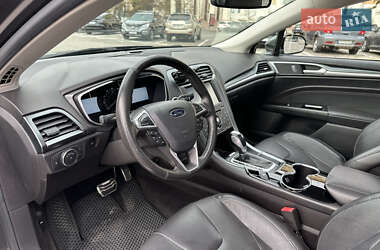Седан Ford Fusion 2015 в 