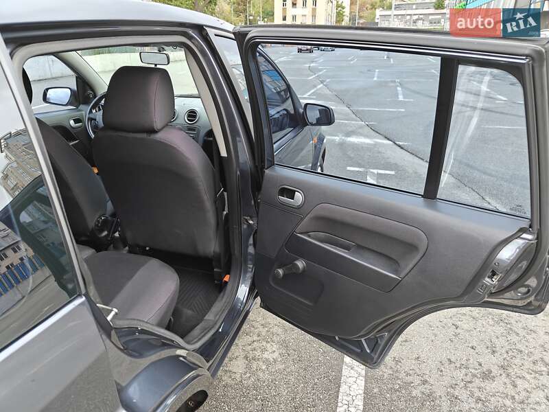 Хэтчбек Ford Fusion 2007 в Киеве