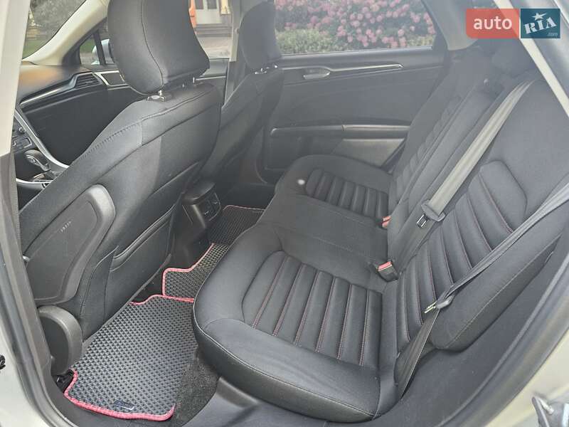 Седан Ford Fusion 2015 в Києві