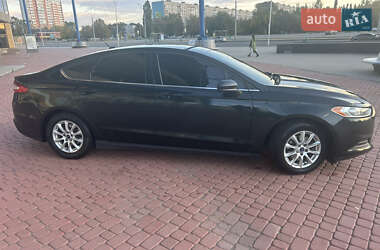Седан Ford Fusion 2014 в 
