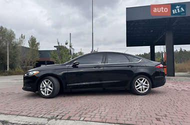Седан Ford Fusion 2016 в 