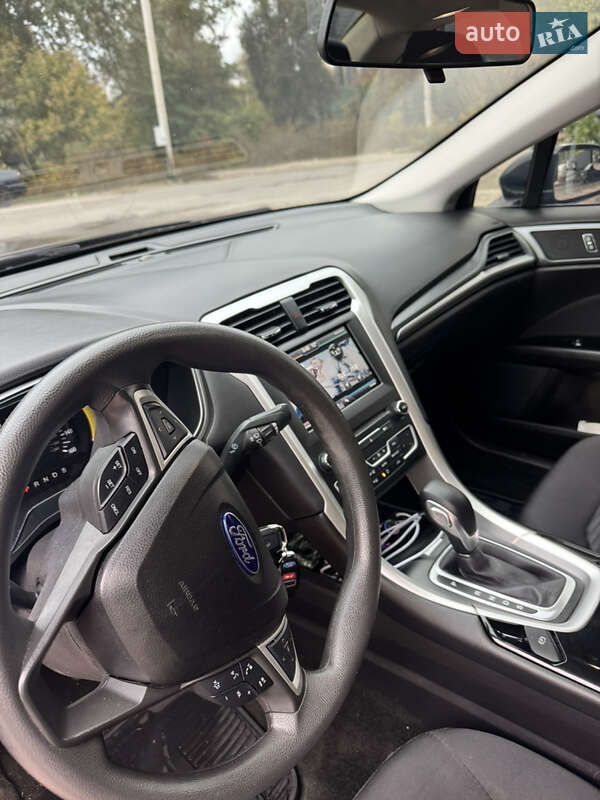 Седан Ford Fusion 2016 в Киеве фото 9 Седан Ford Fusion 2016 в Киеве