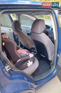 Хэтчбек Ford Fusion 2009 в 