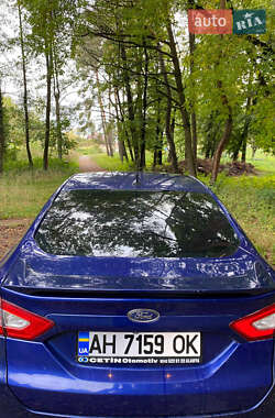 Седан Ford Fusion 2015 в 