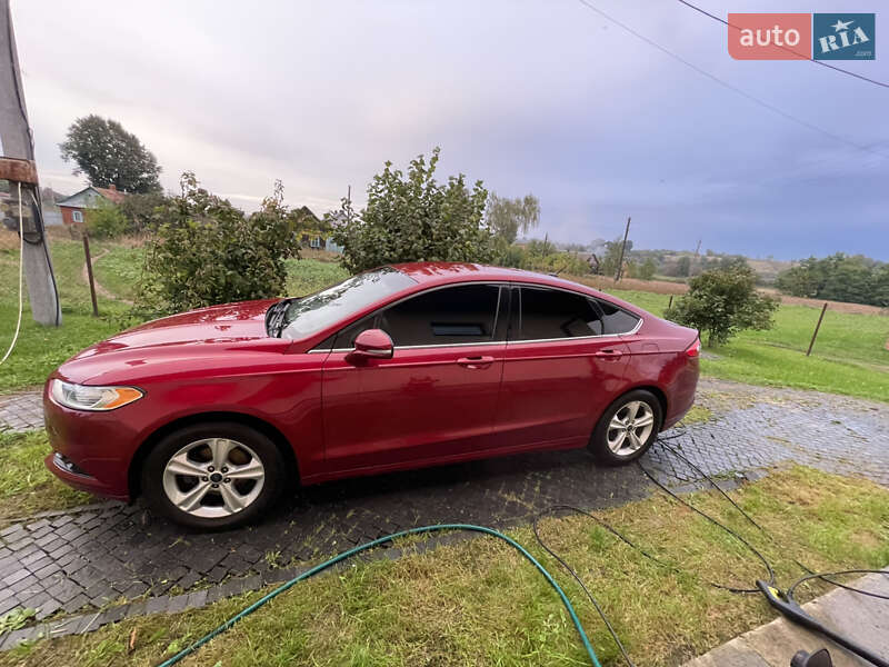 Седан Ford Fusion 2013 в Ровно