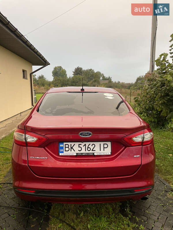Седан Ford Fusion 2013 в Ровно