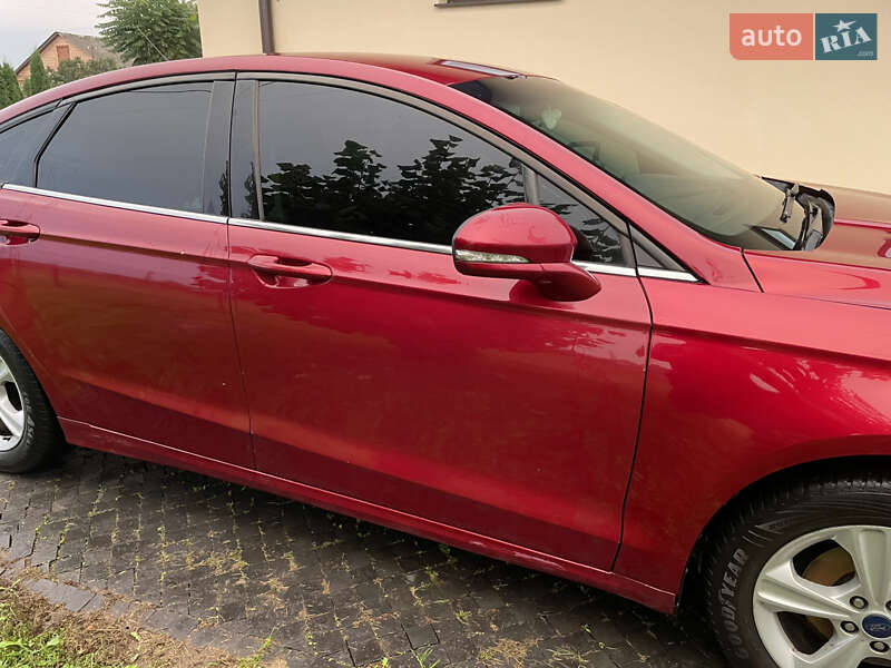 Седан Ford Fusion 2013 в Ровно