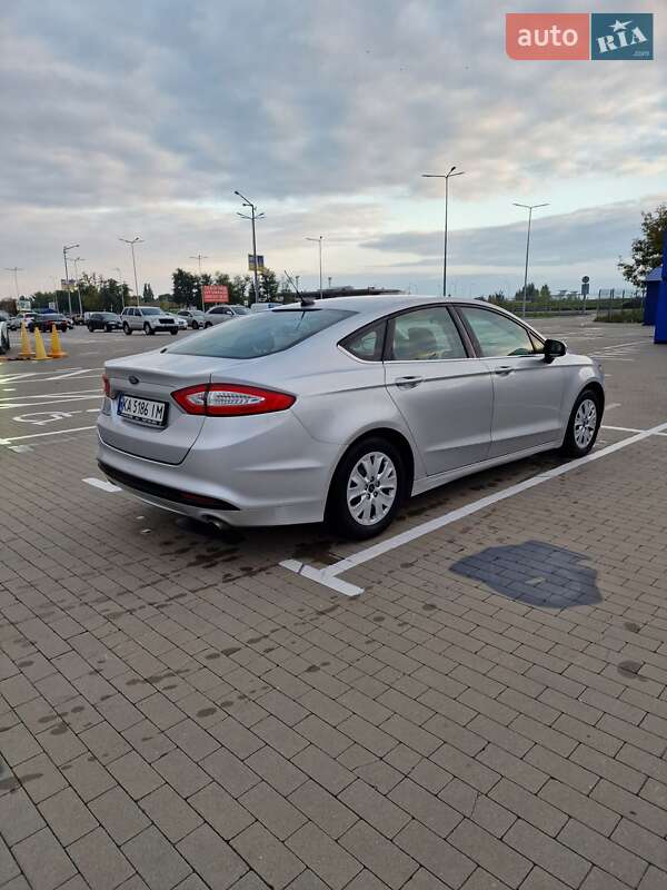 Седан Ford Fusion 2014 в Борисполі