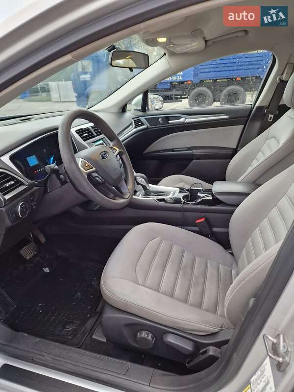 Седан Ford Fusion 2014 в Борисполі