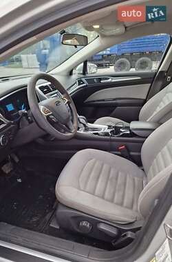 Седан Ford Fusion 2014 в 