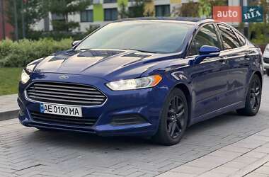 Седан Ford Fusion 2016 в 