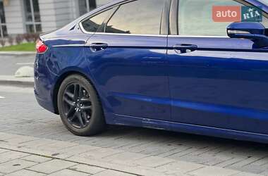 Седан Ford Fusion 2016 в 