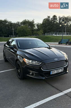 Седан Ford Fusion 2014 в Одесі