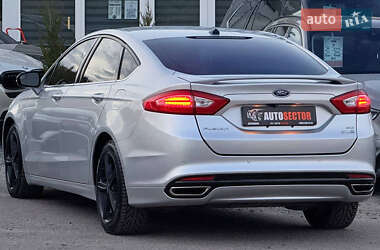 Седан Ford Fusion 2016 в 