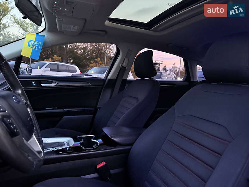 Седан Ford Fusion 2016 в Харкові
