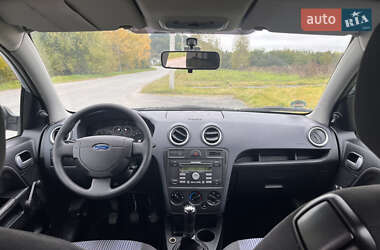 Хэтчбек Ford Fusion 2006 в 