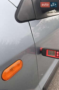 Хэтчбек Ford Fusion 2006 в 