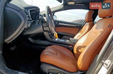 Седан Ford Fusion 2018 в 