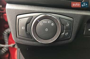 Седан Ford Fusion 2019 в 