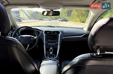 Седан Ford Fusion 2014 в 