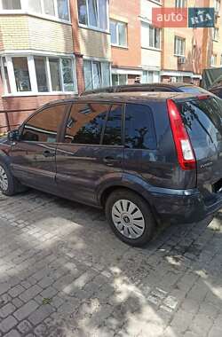 Хетчбек Ford Fusion 2011 в 